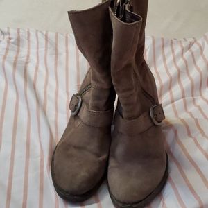 BORN Camryn Suede Chunky Heel Boots